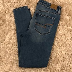 American Eagle Super Hi-Rise Jegging